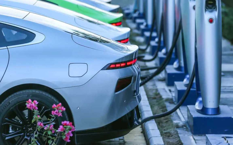 China Registra Crescimento de 47,6% em Infraestrutura de Carregamento para Veículos Elétricos